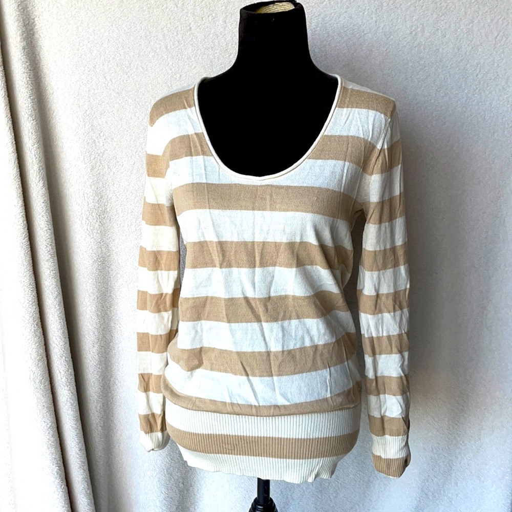 Old Navy, striped scoop neck long-sleeved top Sz M